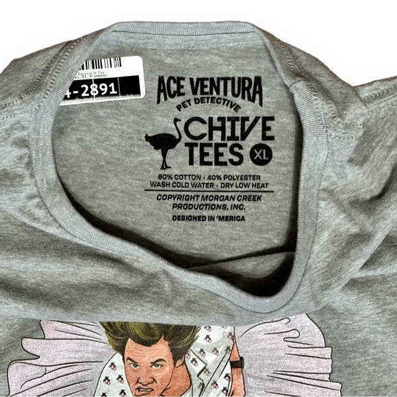 🕵️‍♂️ Ace Ventura Pet Detective - Jim Carey - The Chive Tee!  NWT! - Picture 4 of 5